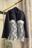 کت زنانه یقه انگلیسی فاستونی و دانتل نواردوزی شده رنگ نوکمدادی | wool blazer