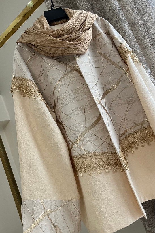 خرید کت زنانه ژاکارد و کتان لمه نواردوزی رنگ شیری برای استایل مجلسی | ivory blazer